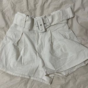 Belt buckle shorts